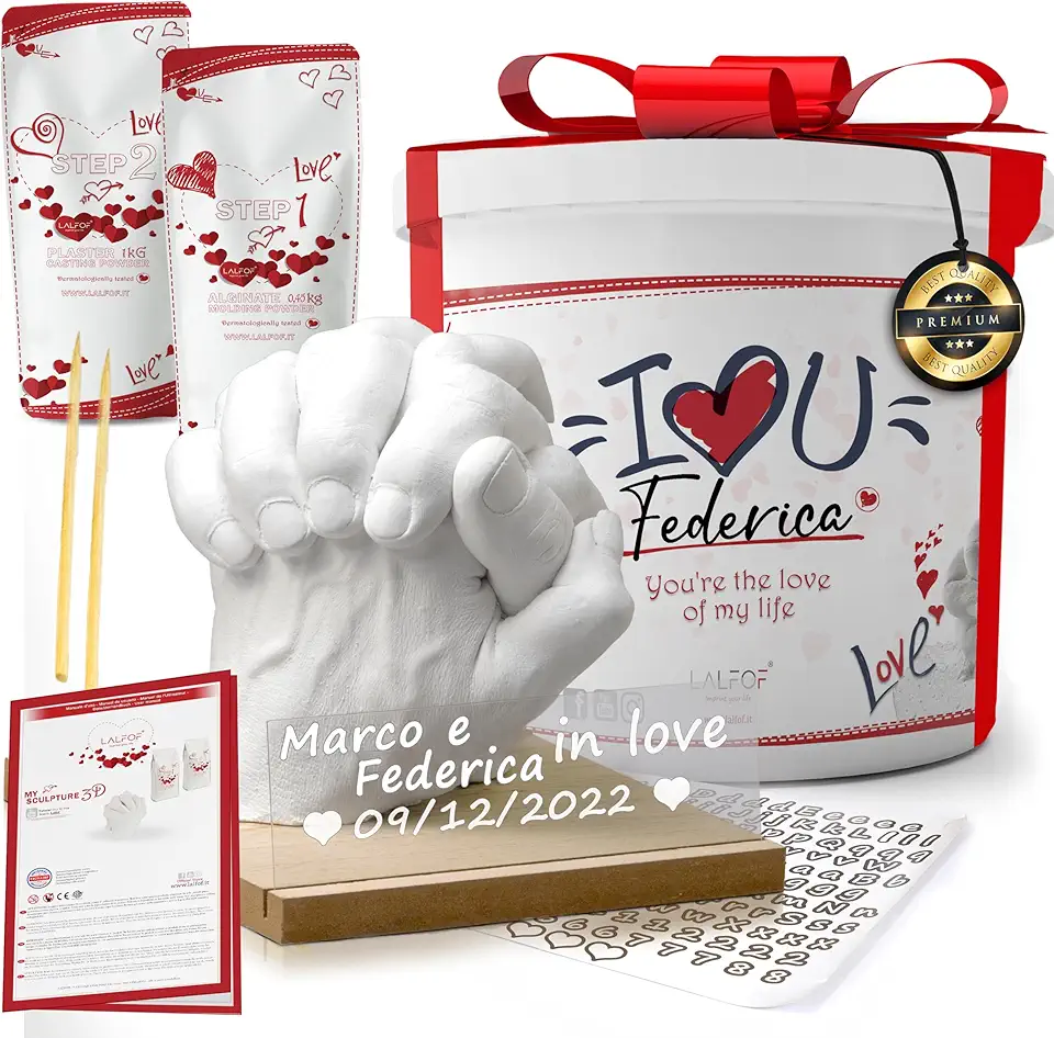 Lalfof Kit Calco Mani Coppia con Nomi | Idea Regali Natale Donna/Uomo | Regalo Anniversario per Lui/Lei | Regalo Natale Donna/Uomo | Regali Fidanzata | Kit Gesso per Stampi e Alginato per Calchi